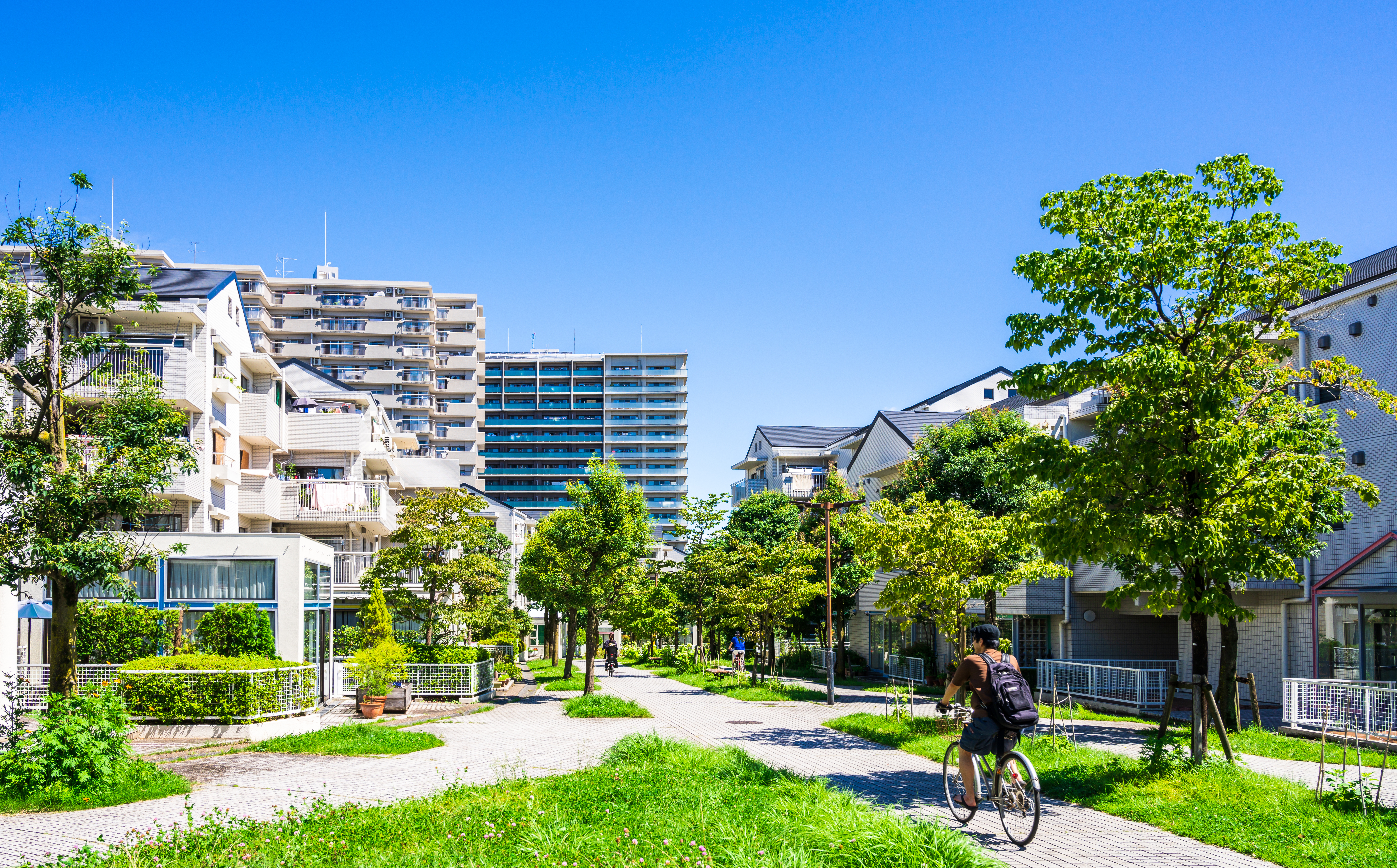 天気がいい日の住宅街の様子